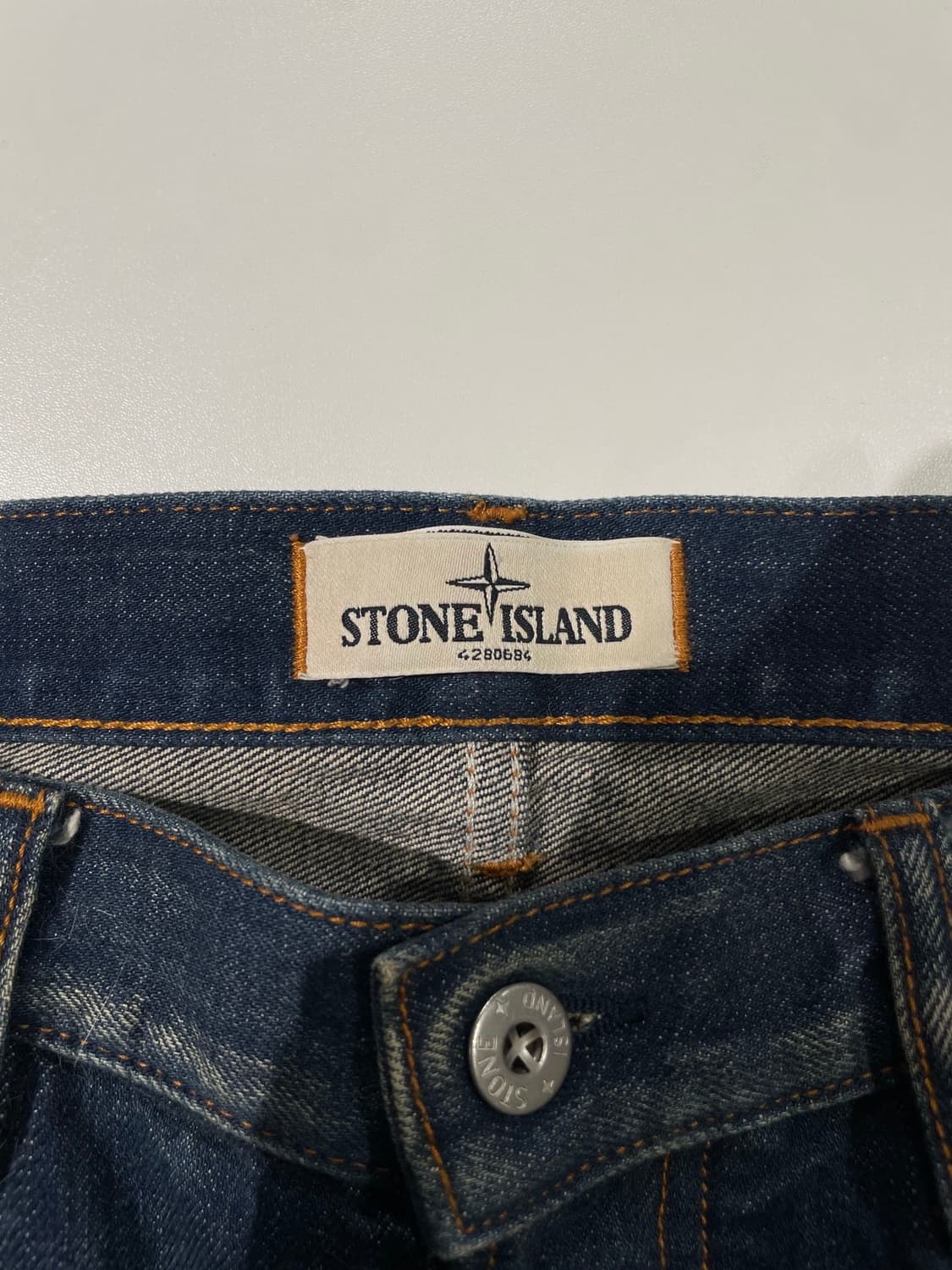 스톤 아일랜드 진청 와펜 워싱 데님 팬츠 상품이미지7
