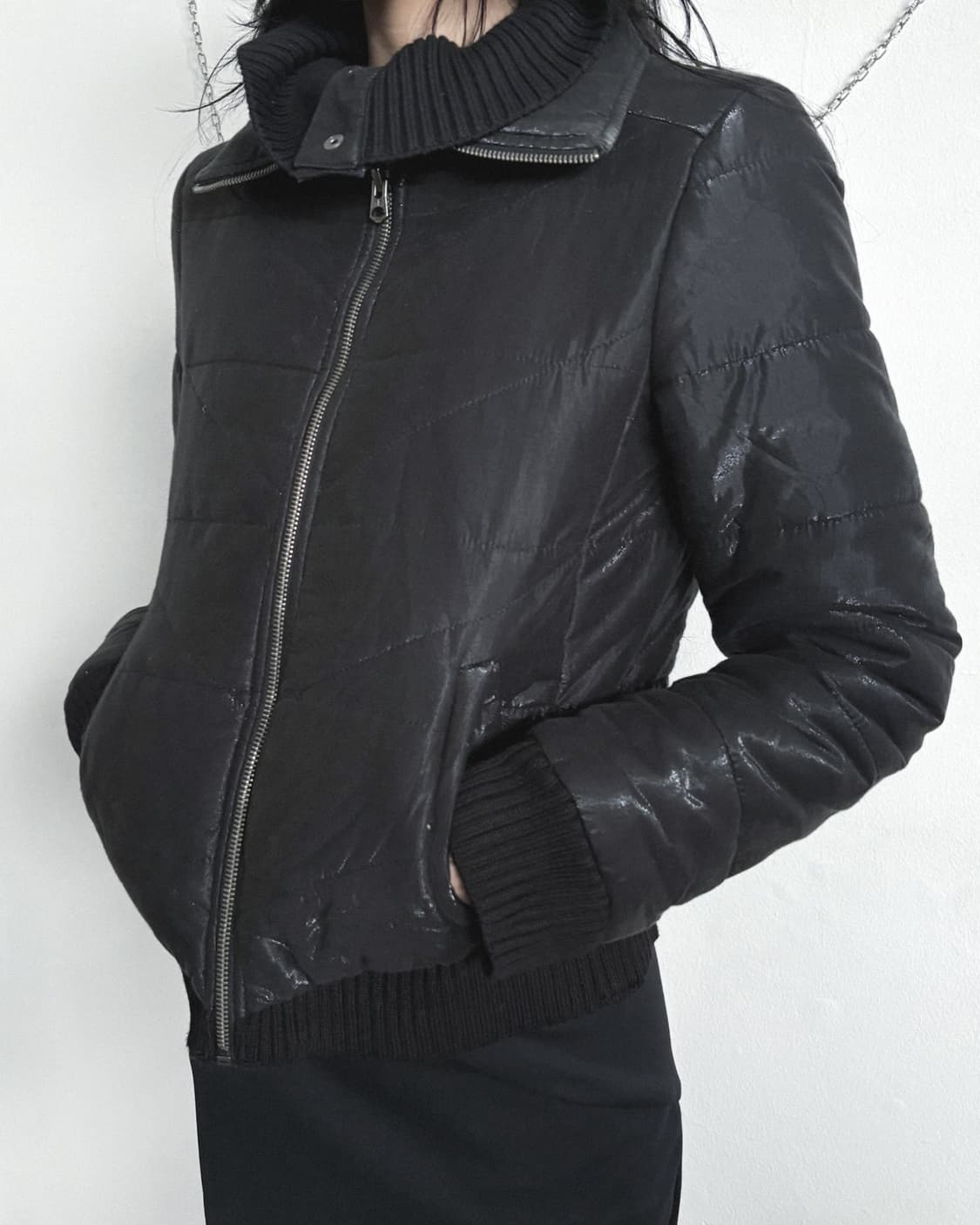 a/x 아르마니 익스체인지 하이넥 메탈릭쉬머 크롭 패딩 상품이미지1