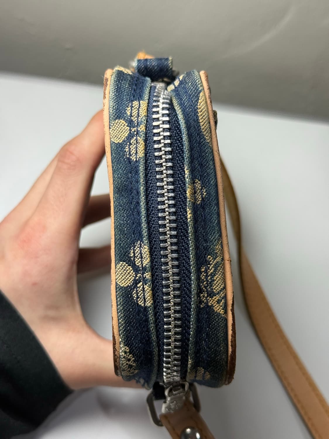 히스테릭 글래머 아카이브 시그니처 모노그램 가죽 숄더백 가방 상품이미지4