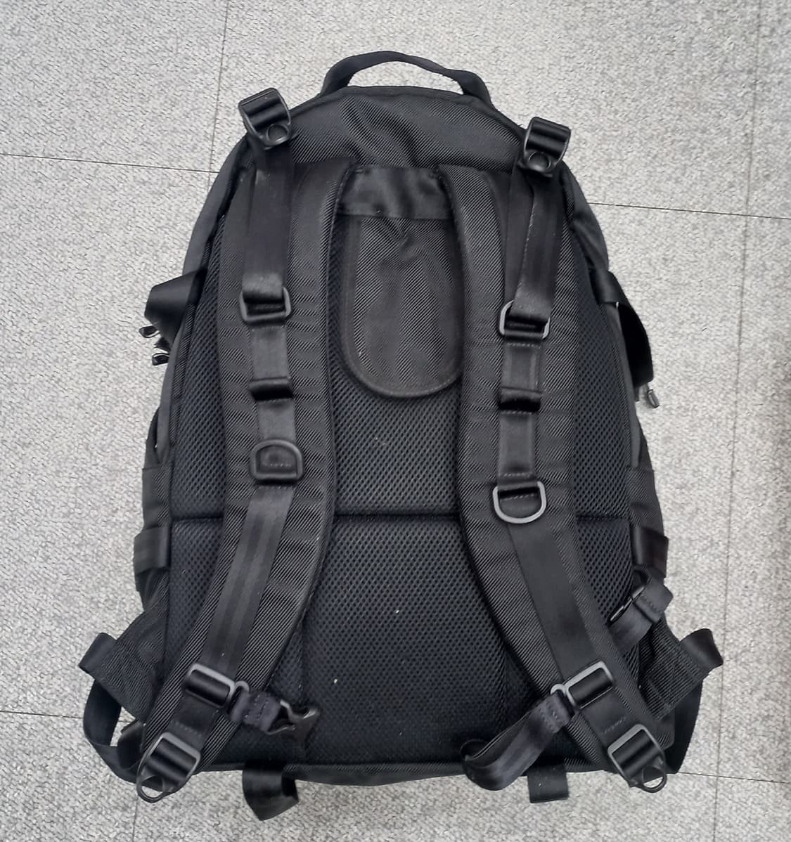 뉴에라 블랙 백팩 상품이미지4