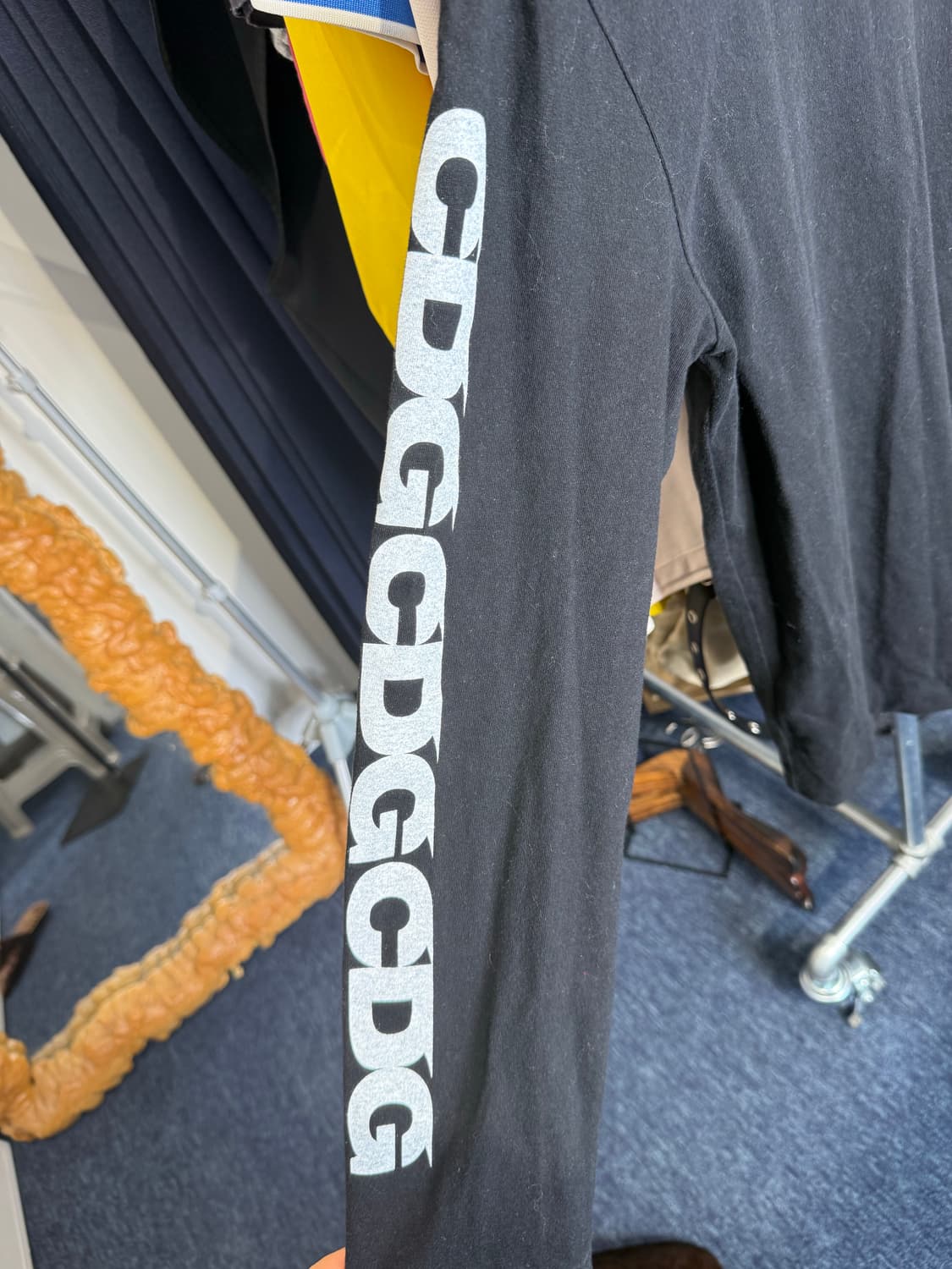 꼼데 레터링 롱슬리브 셔츠  상품이미지3