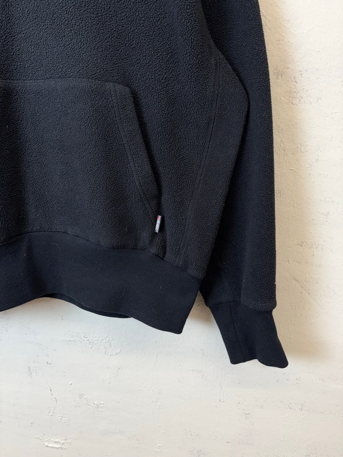 디스이즈네버댓 폴라텍 후리스 후드티 블랙 상품이미지3