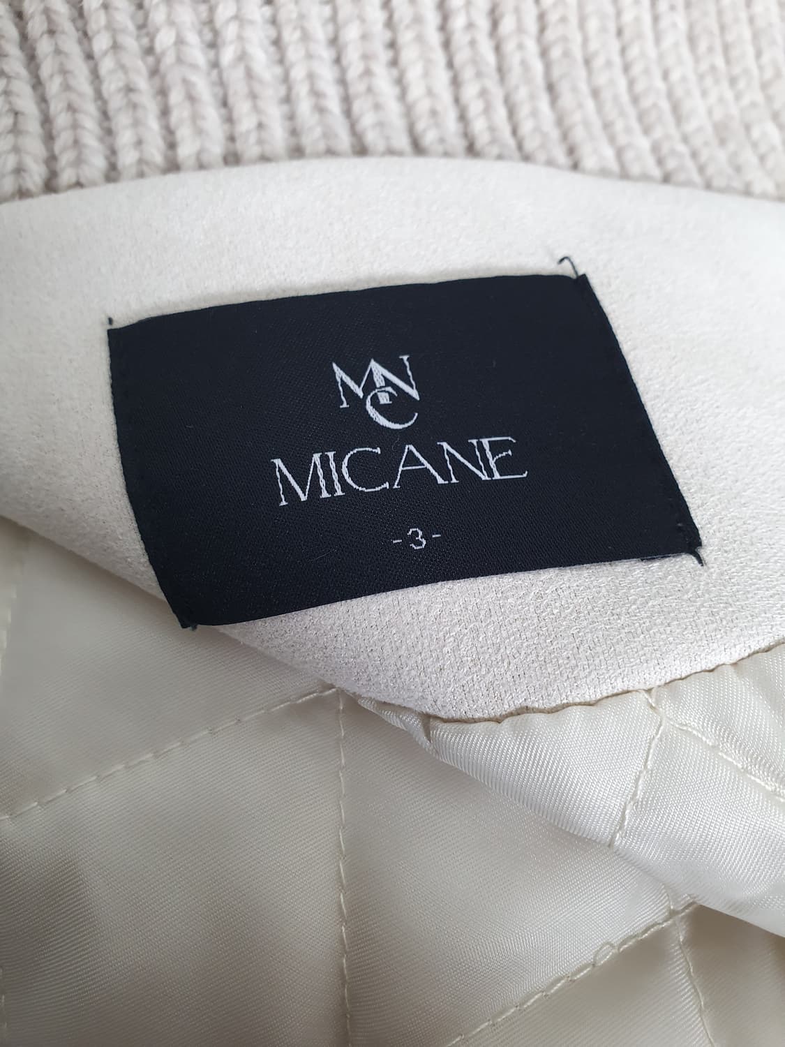 (새상품) 미케네 울 혼방 니트 배색 점퍼 상품이미지6