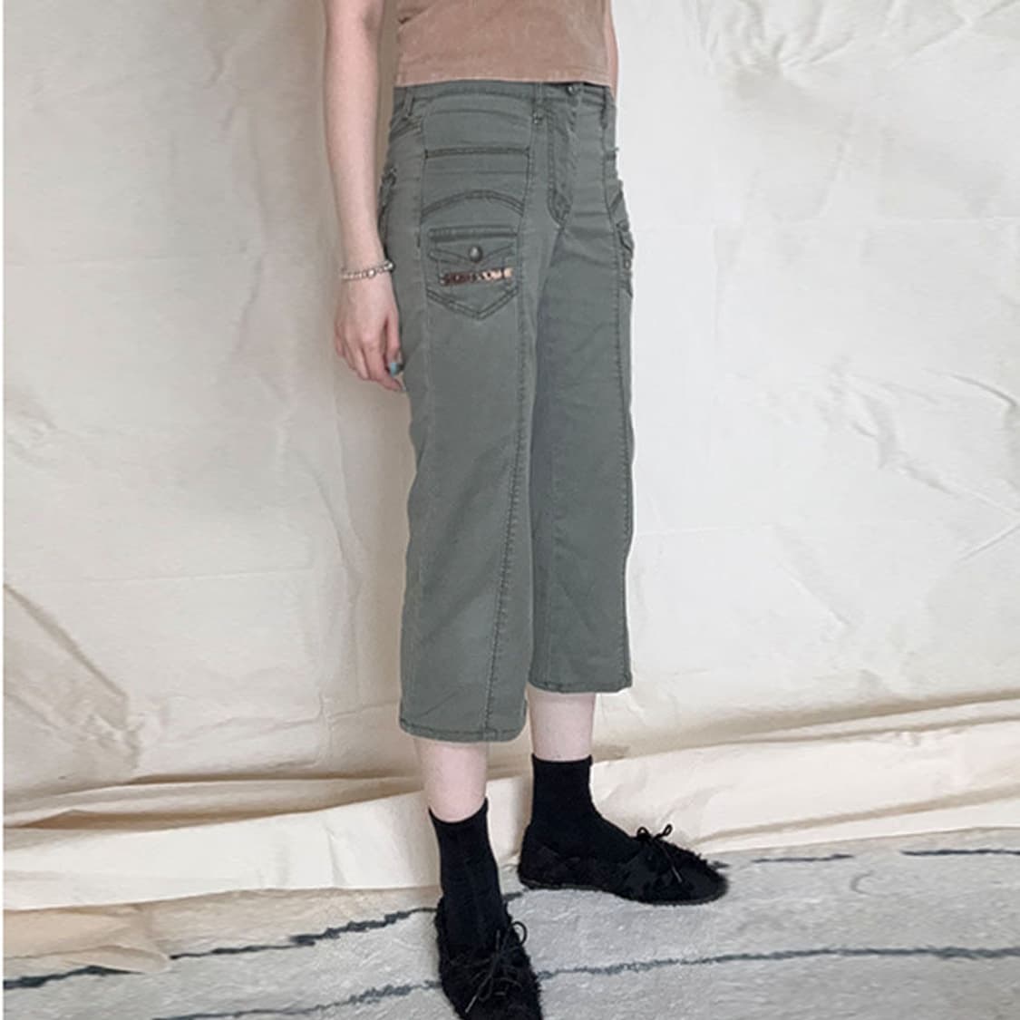 Avant-Garde Multi-Pocket Capri Pants 상품이미지4