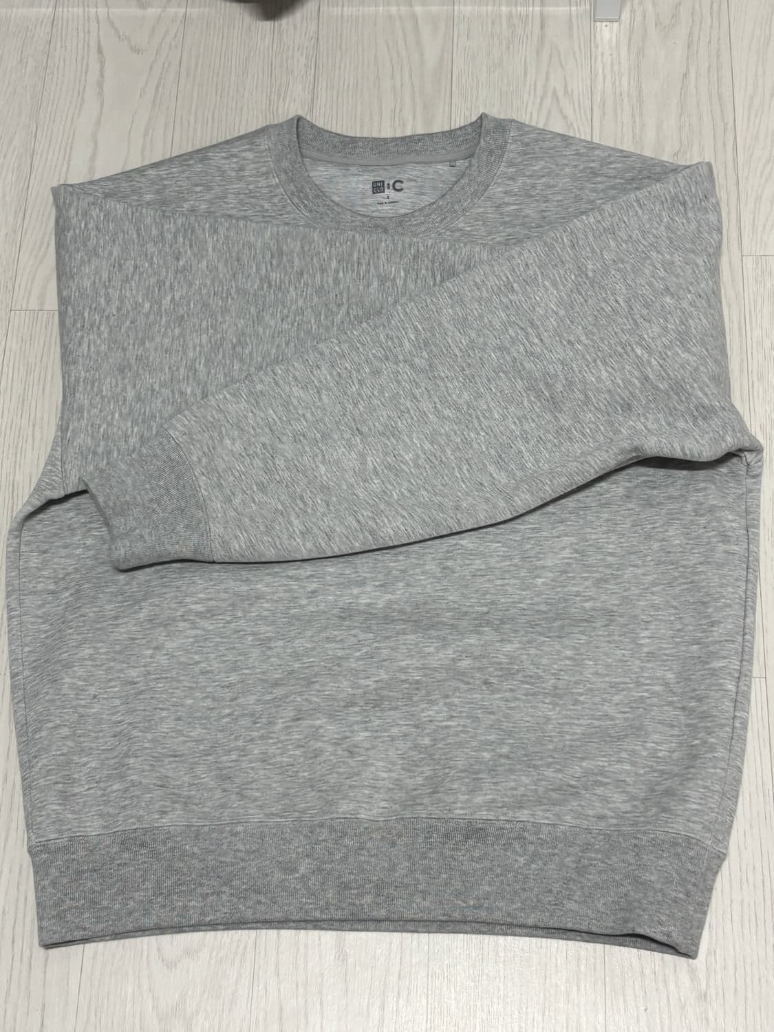 유니클로 C 스웨트셔츠 상품이미지1
