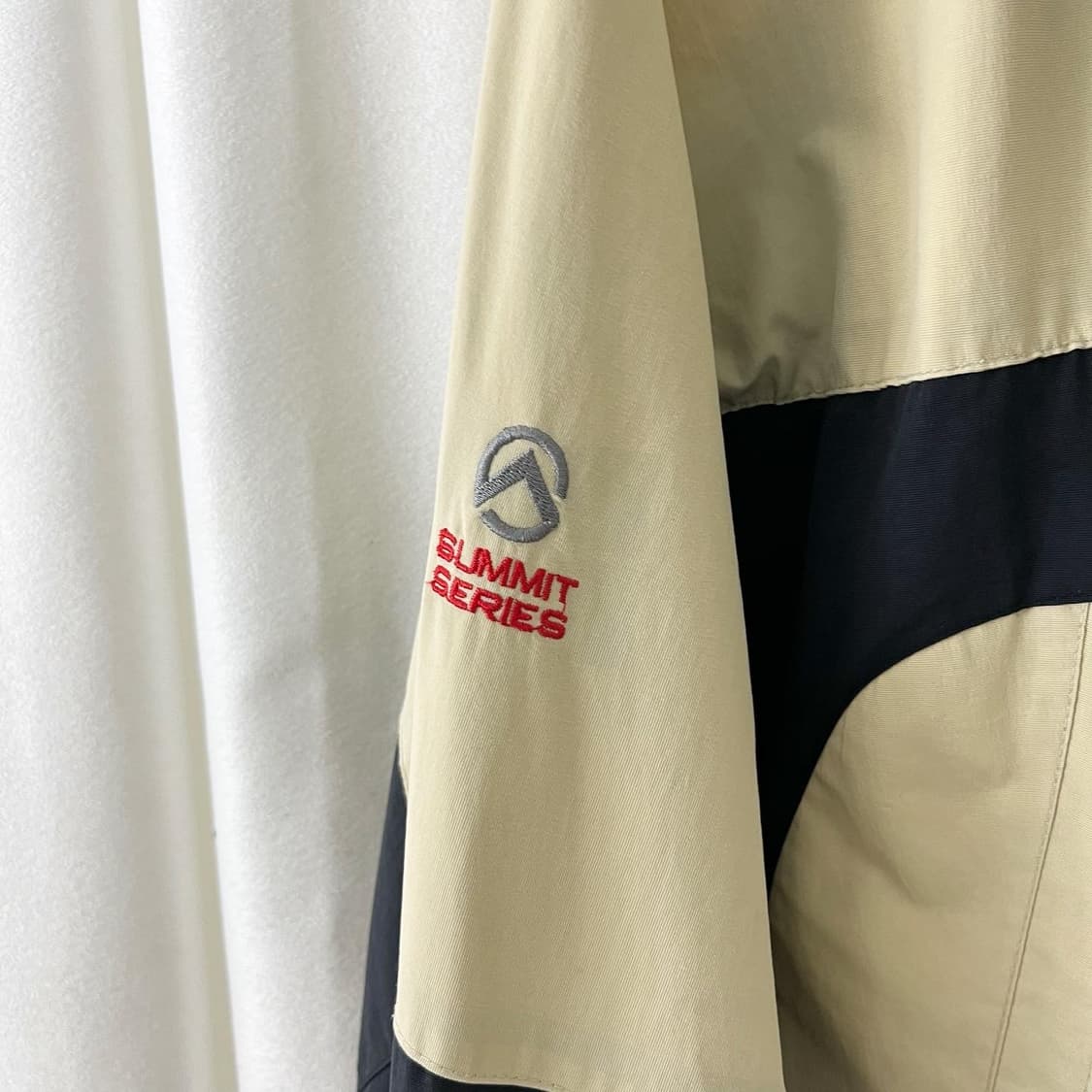 노스페이스 베이지 블랙 고어텍스 윈드브레이커 상품이미지4