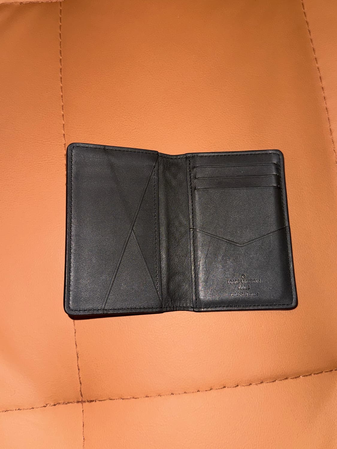 루이비통 포켓 오거나이저 토뤼옹 모노그램 블랙 상품이미지2