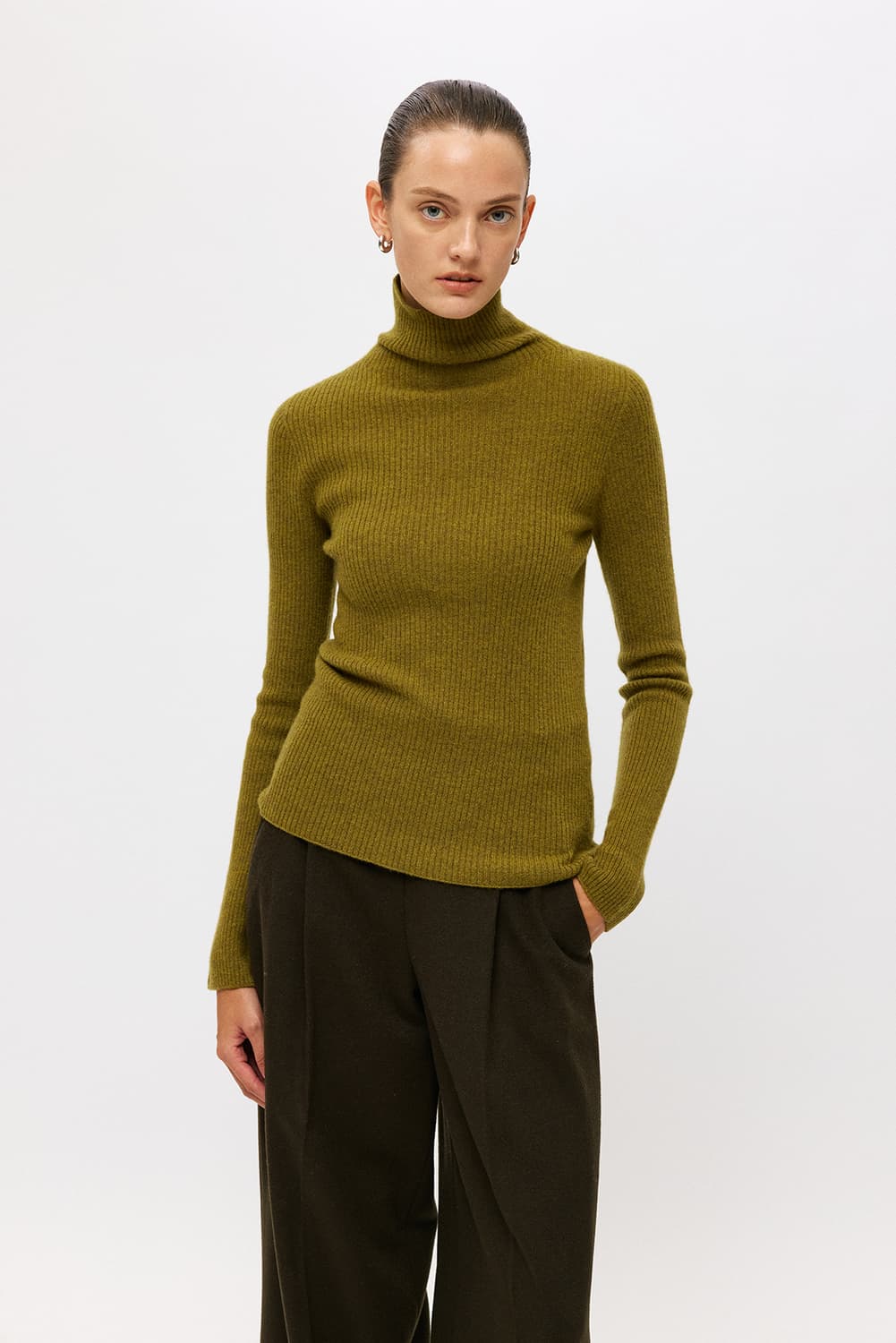 알투더블유 R2W 레슬리 터틀넥 니트 상품이미지2