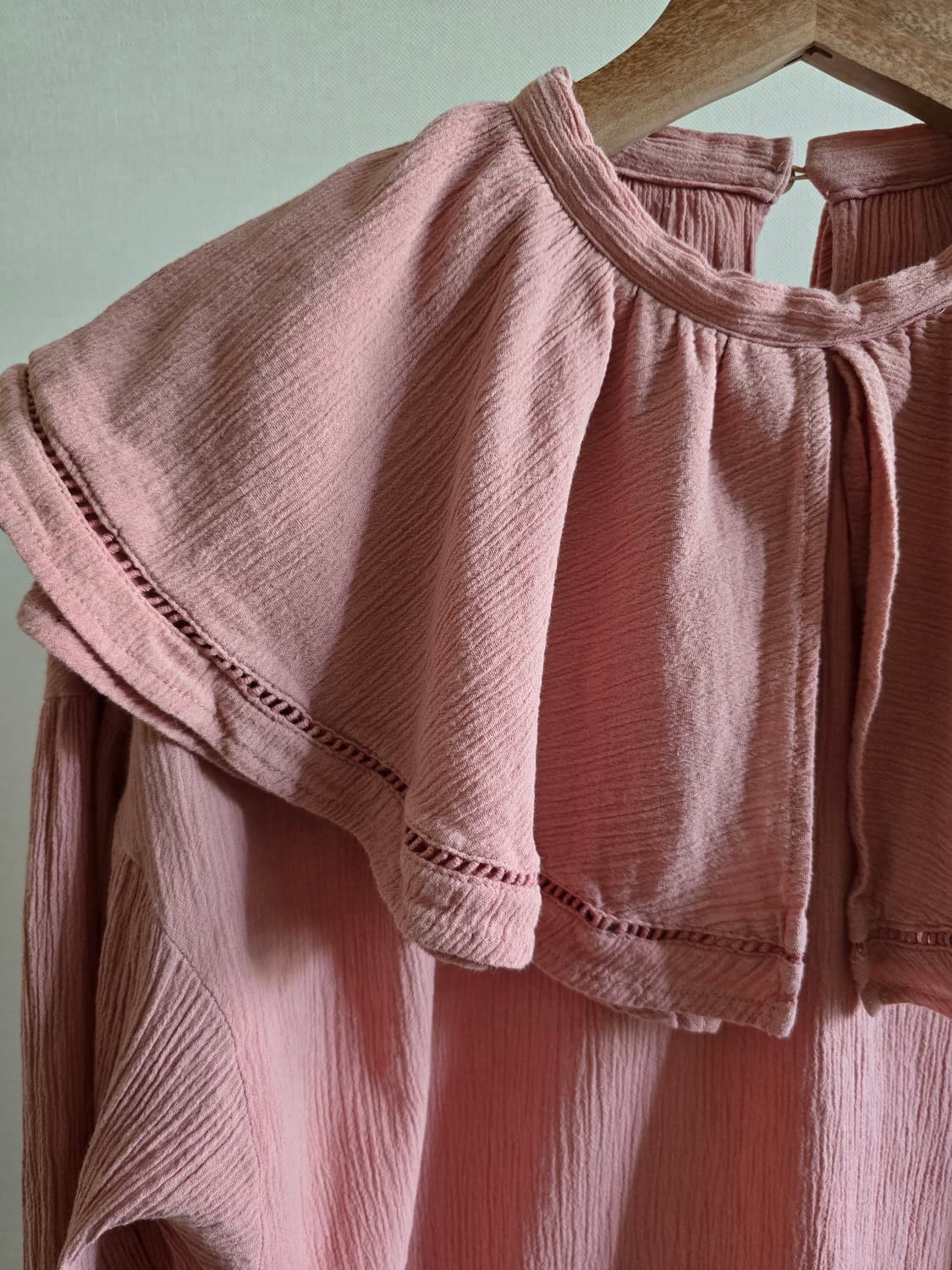 ungrid 빅카라 이중 러플 블라우스 상품이미지2