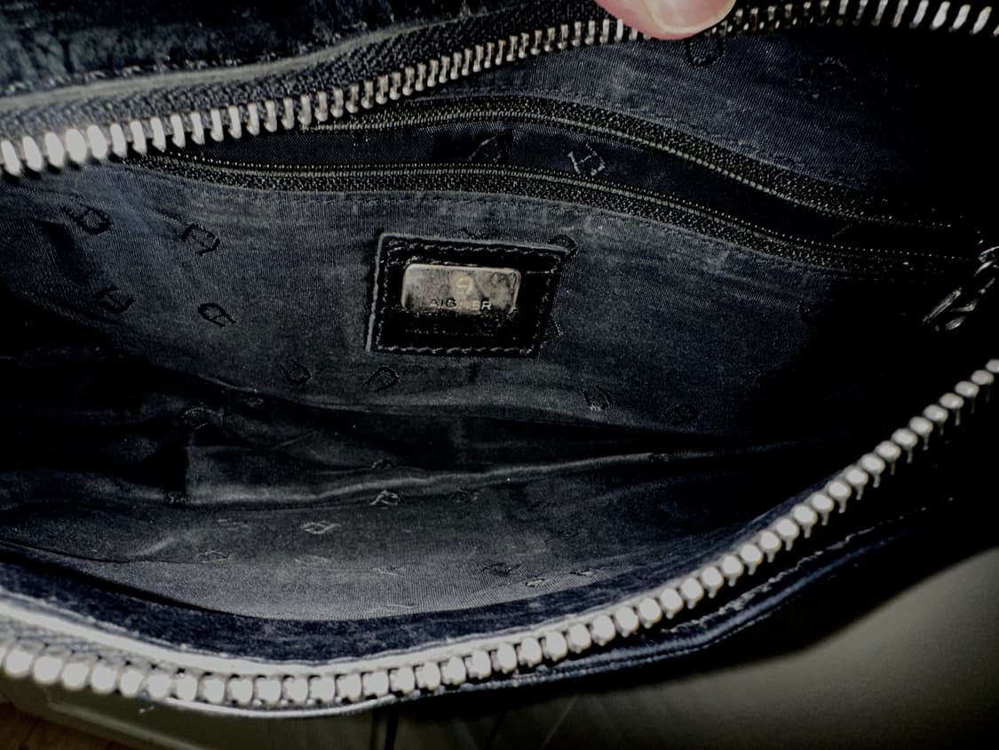 아이그너 블랙 가죽 숄더백 상품이미지9