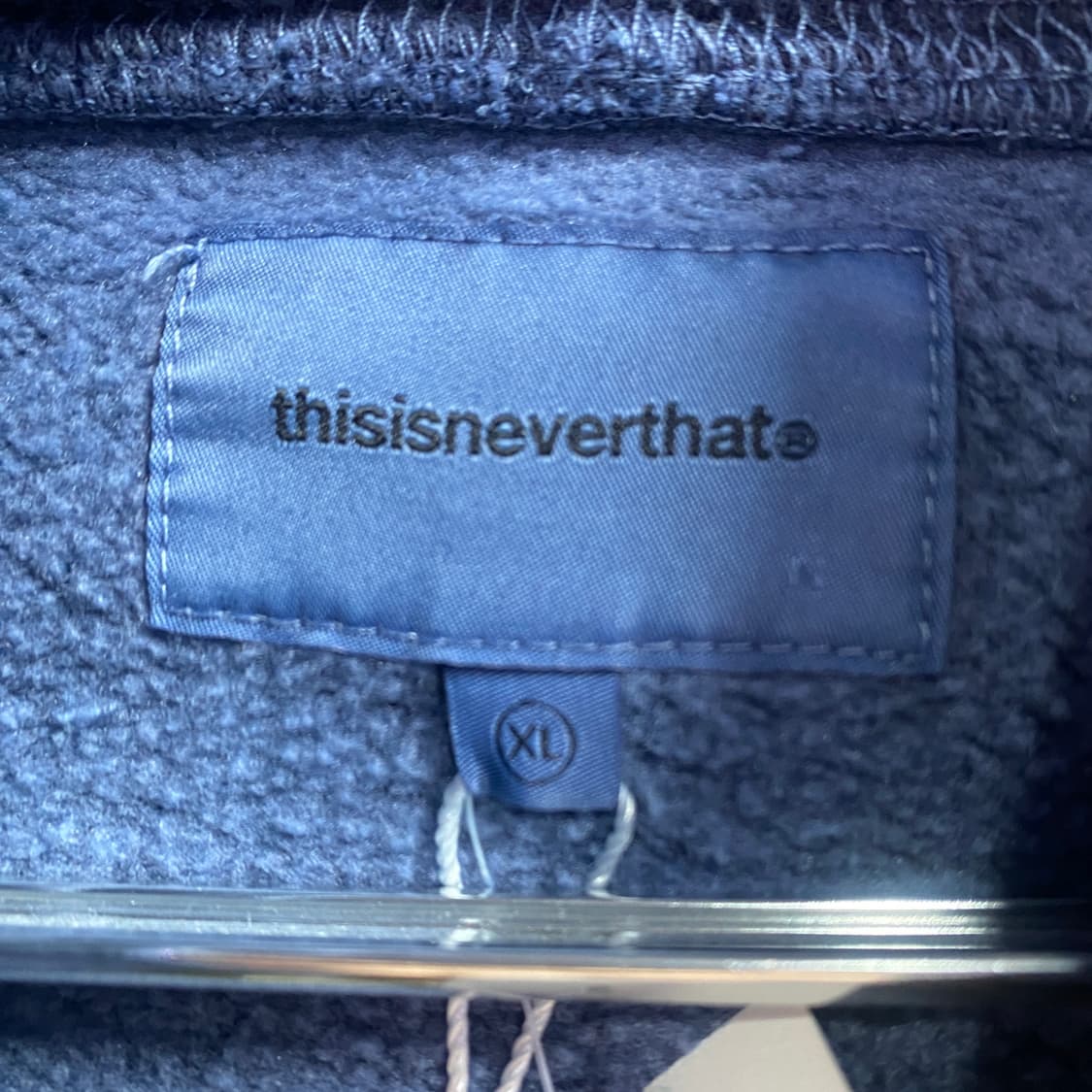 디스이즈네버댓 빅로고 네이비 후드티 B3859 상품이미지4