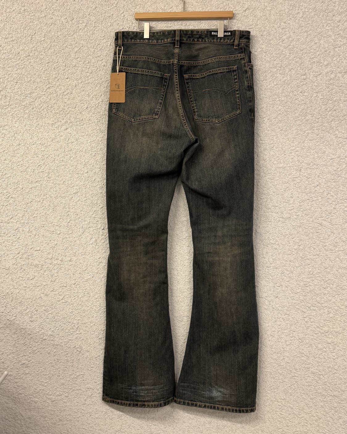 발렌시아가 24FW 부츠컷 데님 상품이미지4