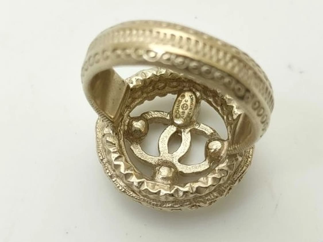 샤넬 진주 CC 로고 꼬임 반지 (A18C 2018년식/상태최상/희귀) 상품이미지7