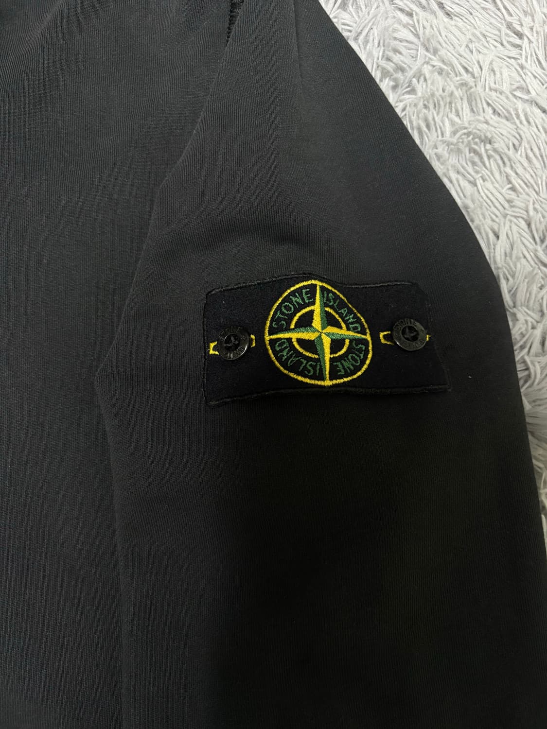 스톤아일랜드 블랙 후드티 상품이미지2