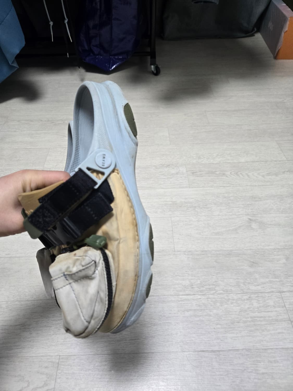 크록스  x 빔즈 샌들 265 US8사이즈 팝니다 상품이미지5