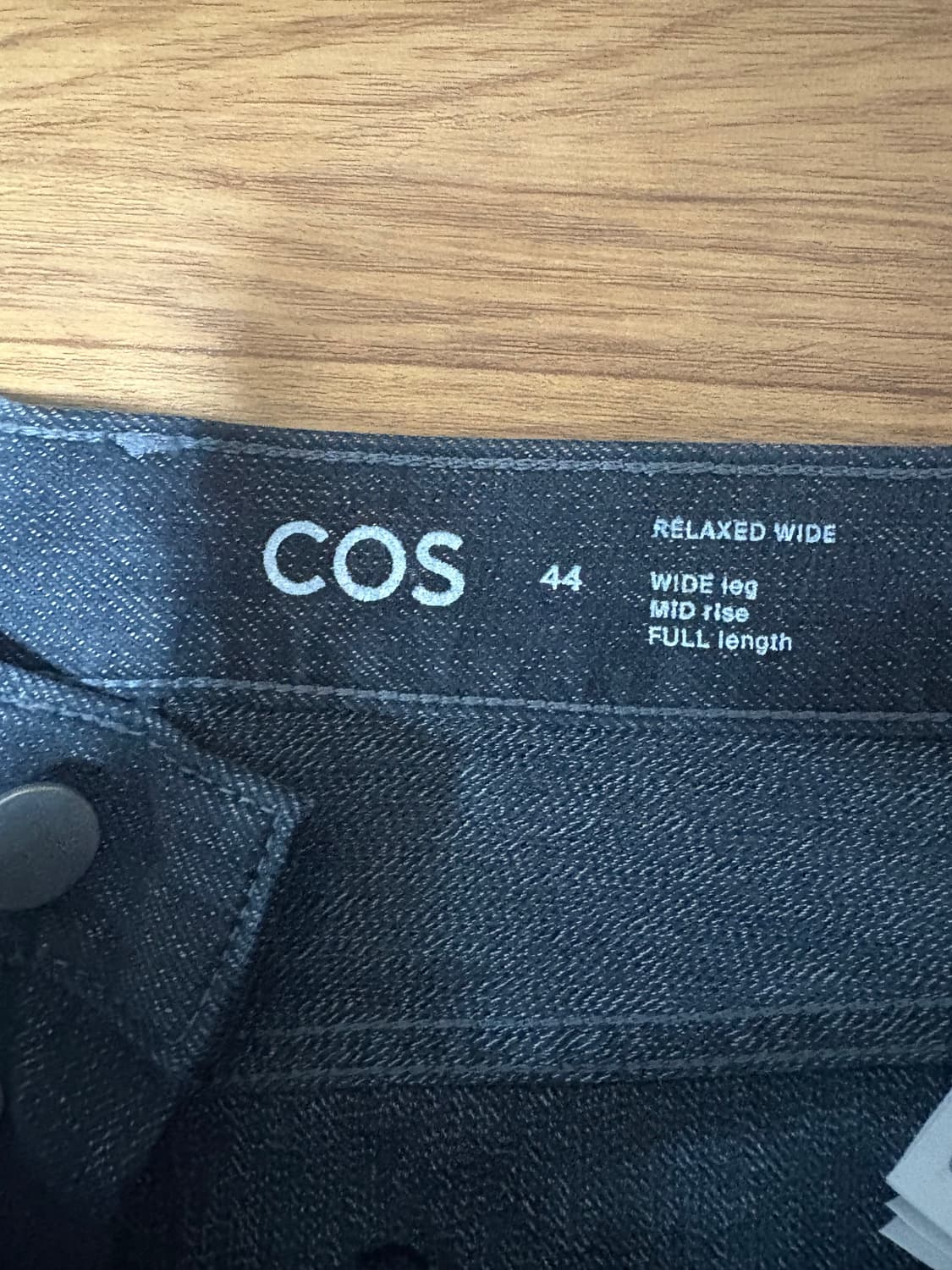 COS 다크그레이 청바지 상품이미지3