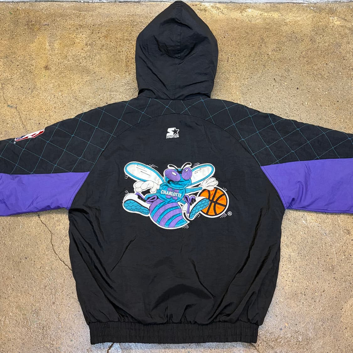 90s 미국 빈티지 스타터 NBA 샬럿 호네츠 패딩점퍼  상품이미지1