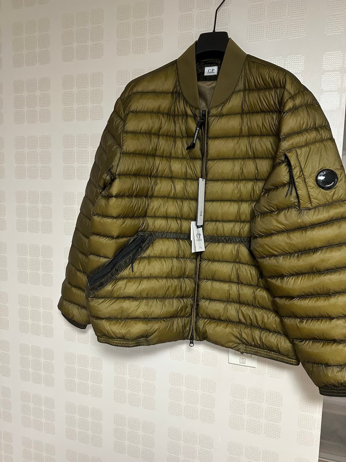 cp company 디디쉘 경량 패딩 54사이즈 새상품 상품이미지1