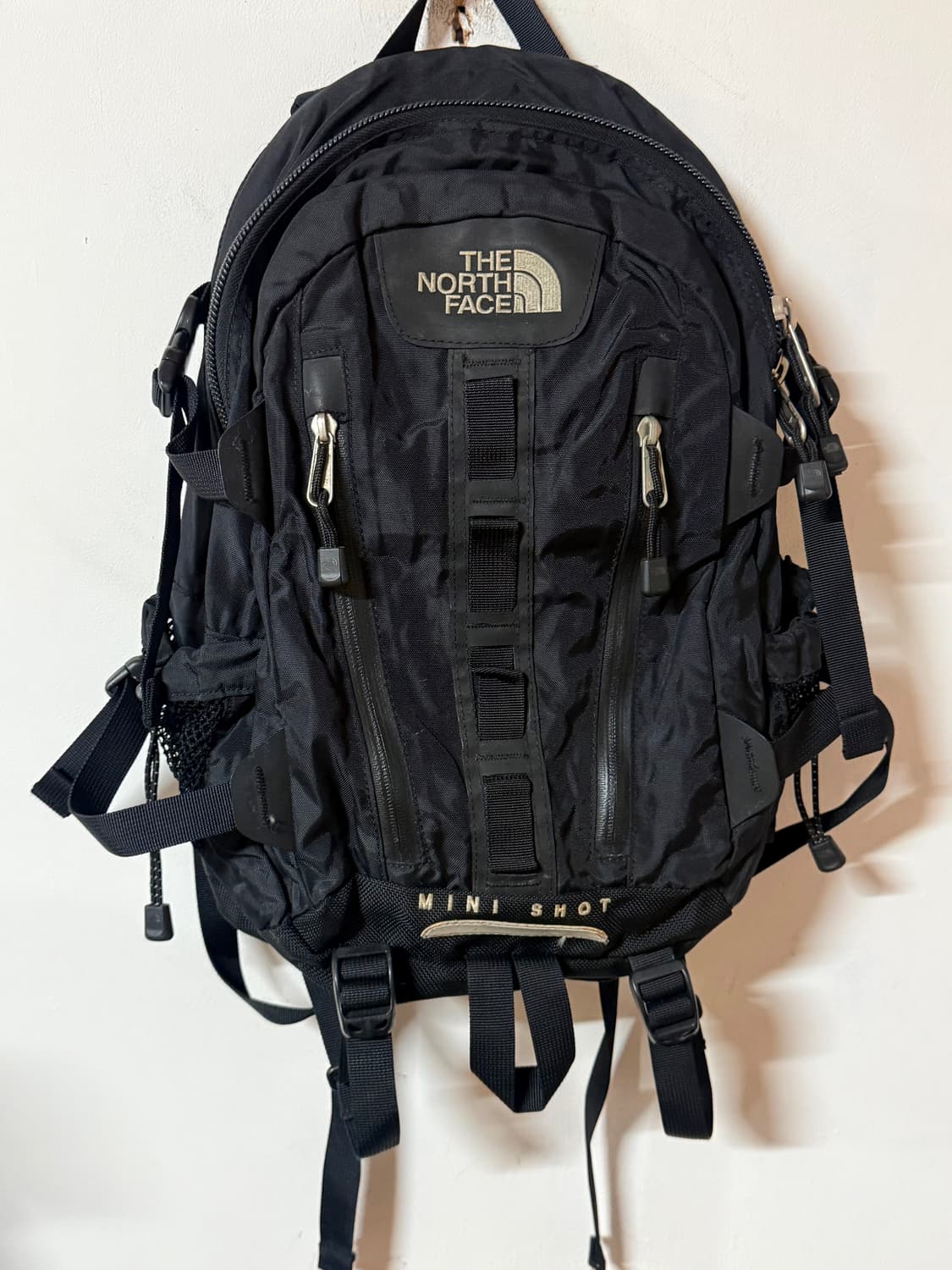 노스페이스 미니샷 블랙 백팩  12L 상품이미지1