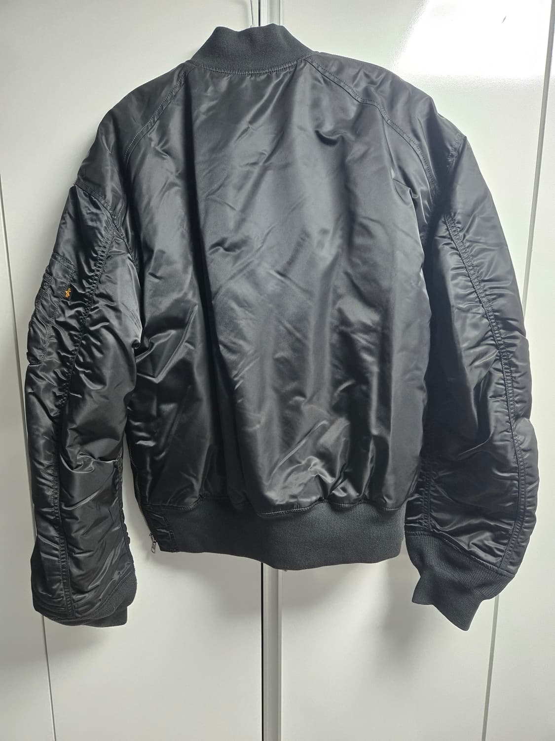 알파 인더스트리 MA-1 루즈핏 라글란 사이드짚 상품이미지4