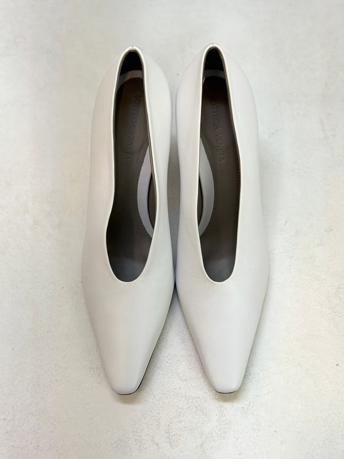 보테가베네타 아몬드 펌프힐(250사이즈) 상품이미지6