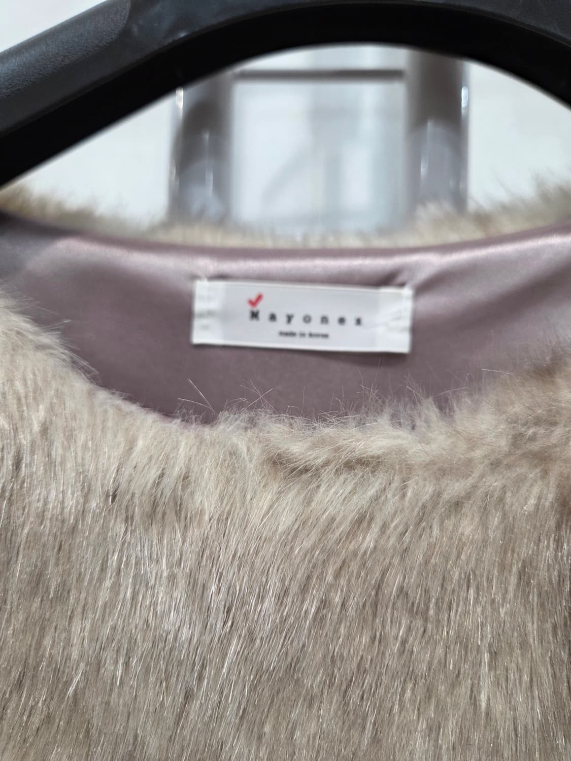 Kayones 브랜드의 퍼 숏반팔 (66)

 상품이미지3