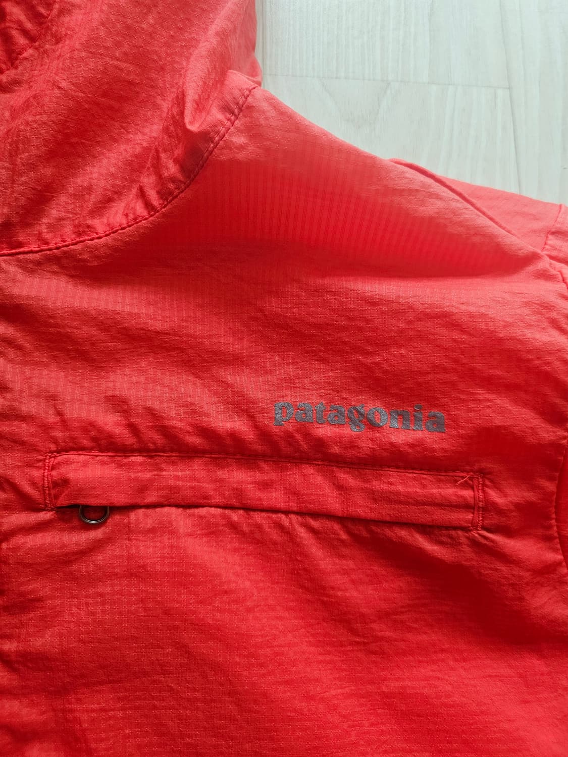 파타고니아 여성 경량 바람막이 상품이미지2