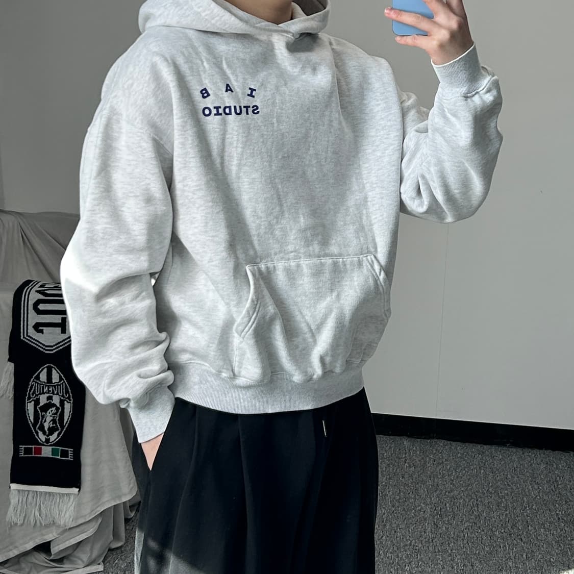 아이앱 스튜디오 멜란지 그레이 후드티  상품이미지2