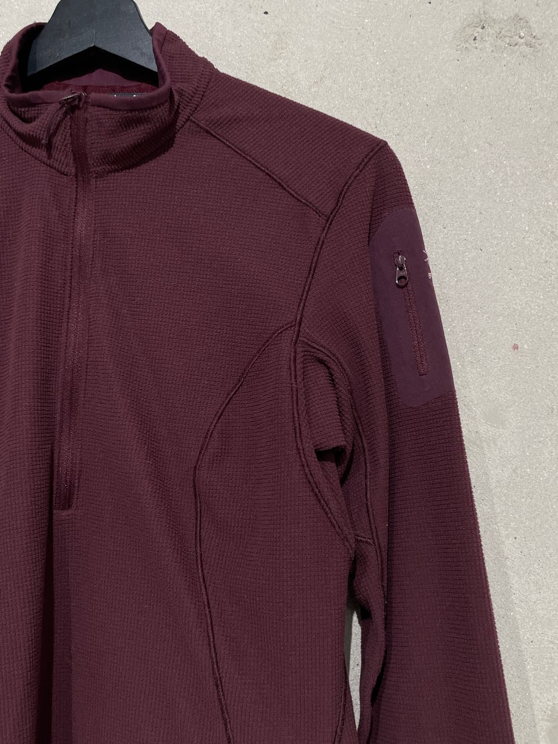 아크테릭스 버건디 델타 LT 집 넥 와플 플리스 상품이미지3