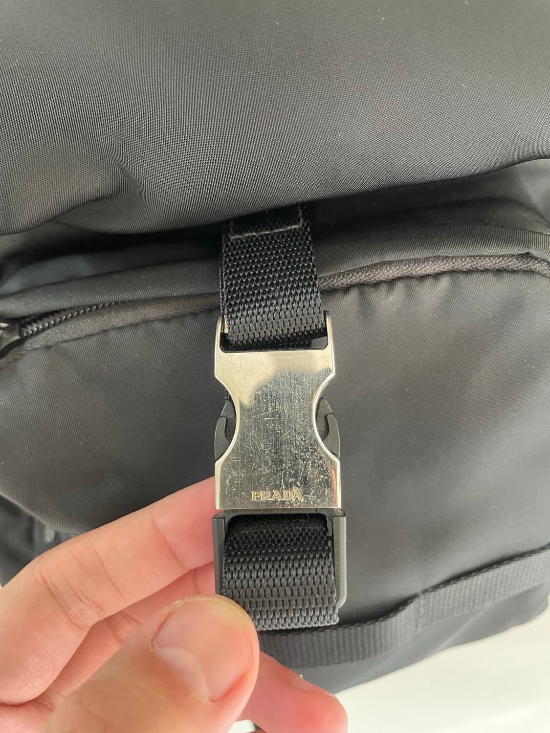 프라다 리나일론 슬링백팩 상품이미지2