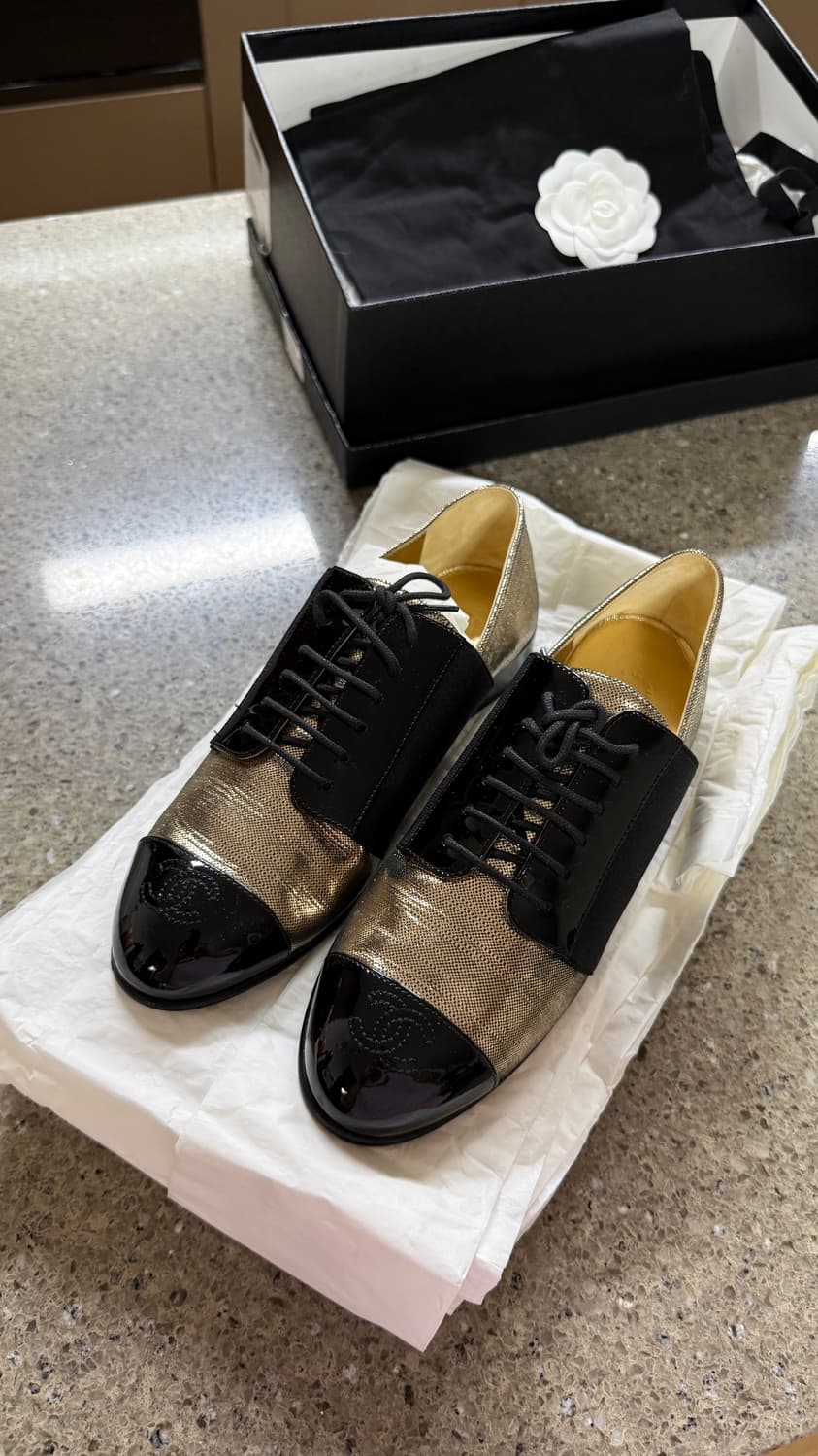 샤넬 CC 로퍼 (블랙/골드) 상품이미지2