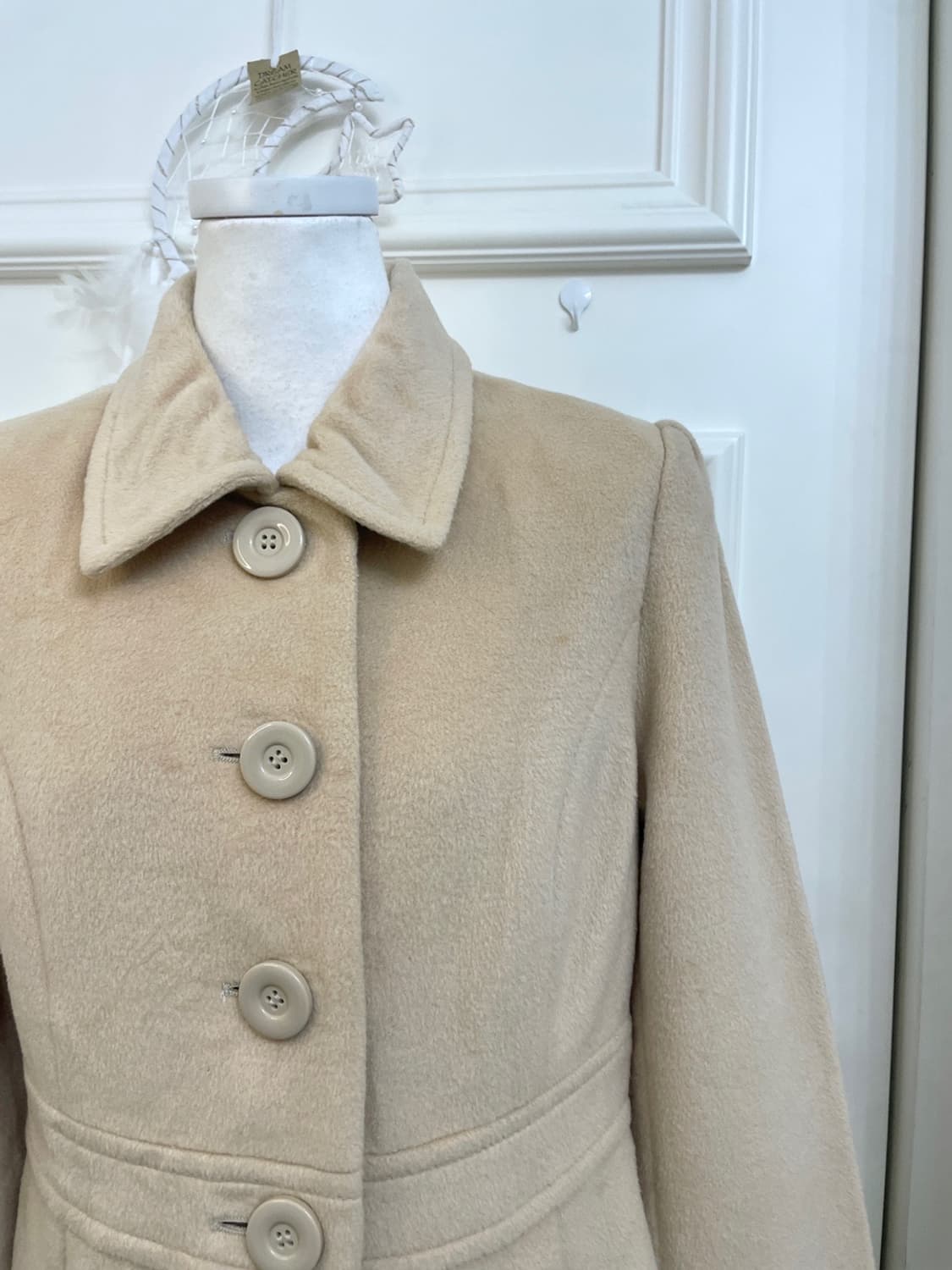 beige lovely puff pleats coat(size-38) 상품이미지7