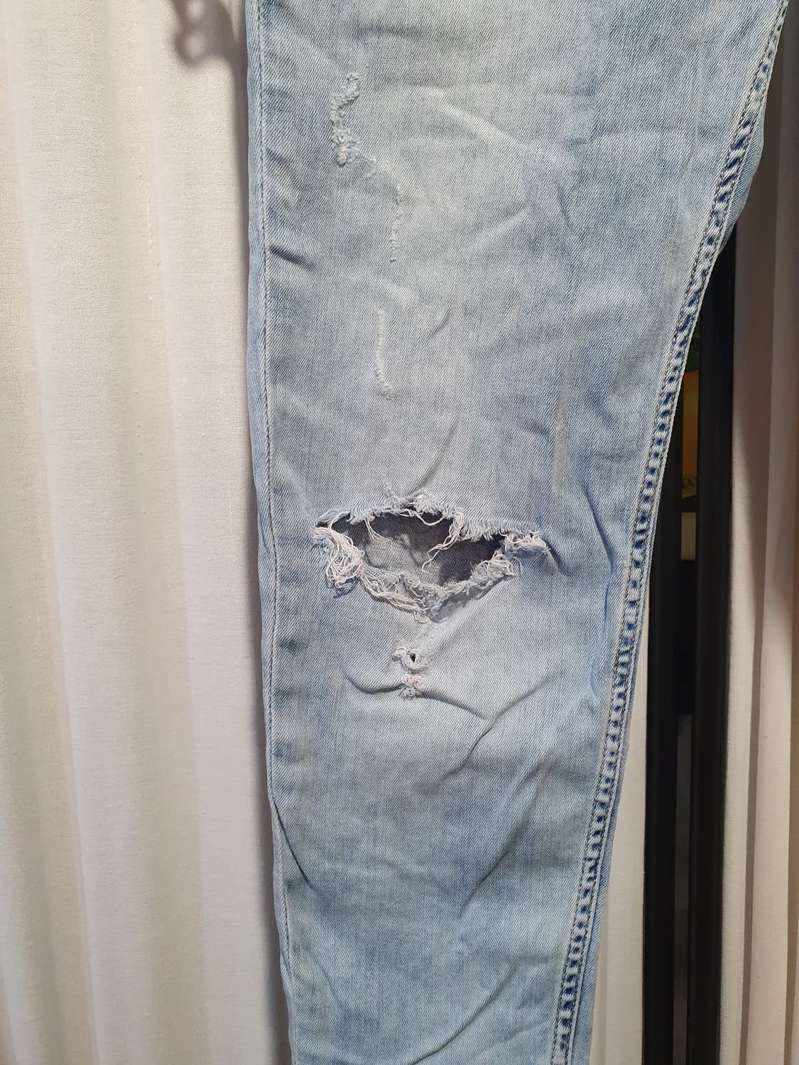 ZARA BASIC 데미지 연청 스판 스키니 28사이즈 2508584 상품이미지3
