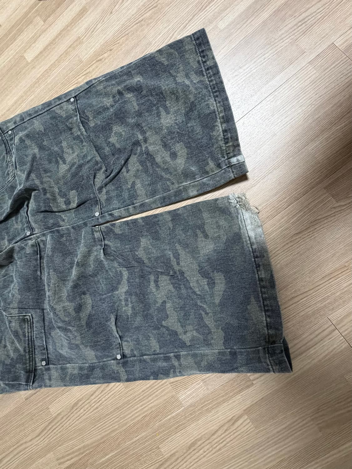 어반드레스 카모 팬츠 S (카리나 착용) 상품이미지4