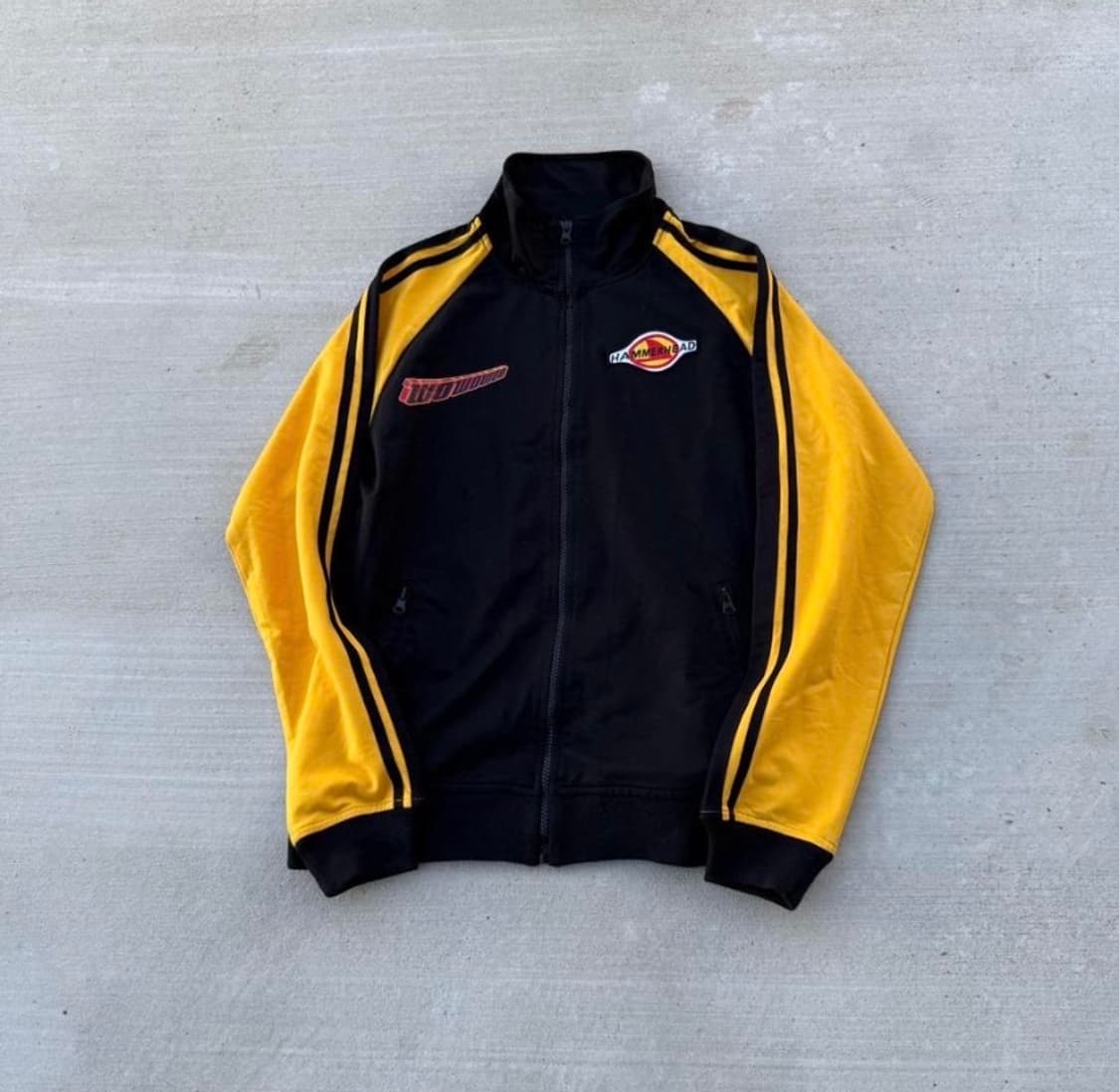 yellow and black mockneck zip up jacket 상품이미지1