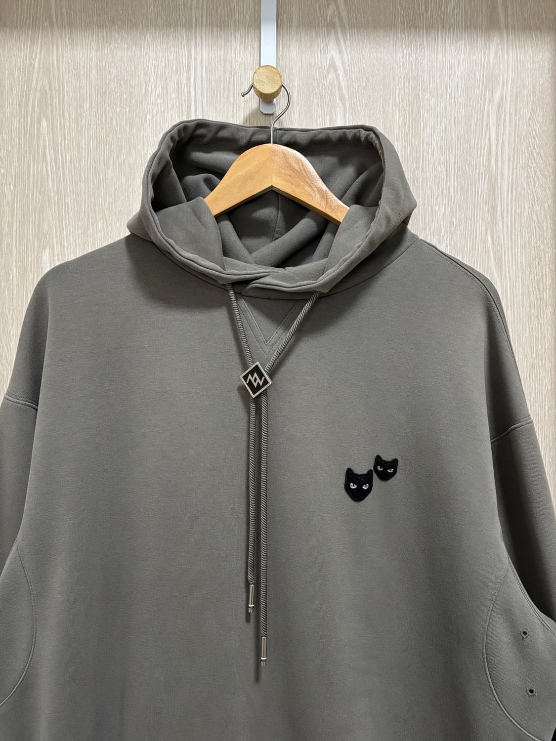 23SS)지제로 송지오 오버핏 트윈팬서 스트링후드105/그레이 상품이미지3