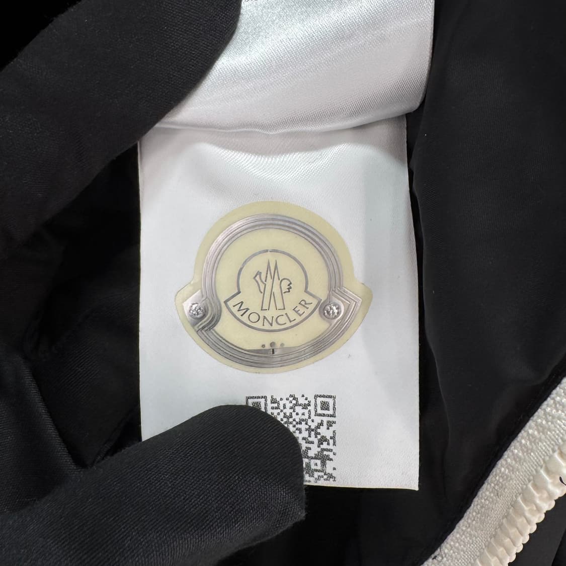 [4사이즈] 몽클레어 바람막이 집업 자켓 블랙 상품이미지10