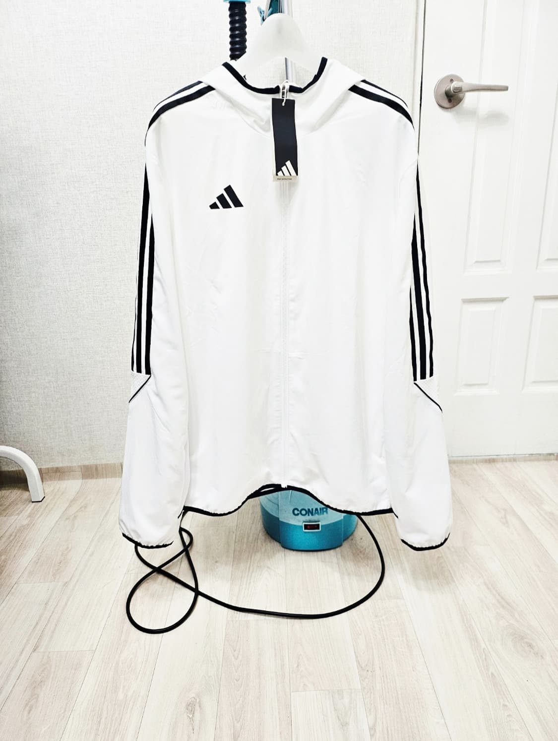 (100)L ♡미착용♡ 아디다스 에센셜 [흰검] 우븐 바람막이 상품이미지1