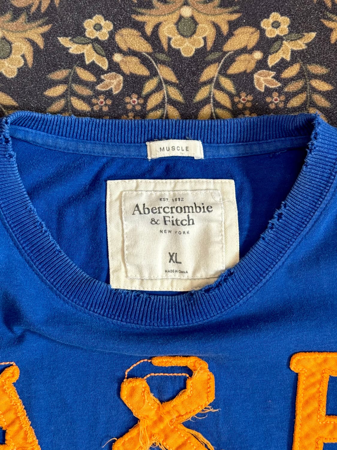 아베크롬비 아플리케 디스트레스드 티셔츠 상품이미지3