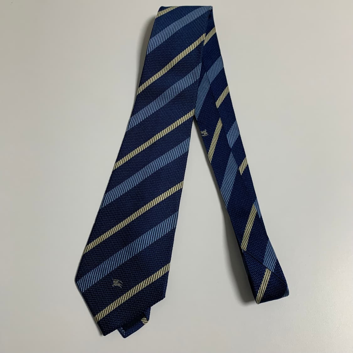 버버리(BURBERRY) 스트라이프 레지멘탈 명품넥타이 100실크 A+ 상품이미지8