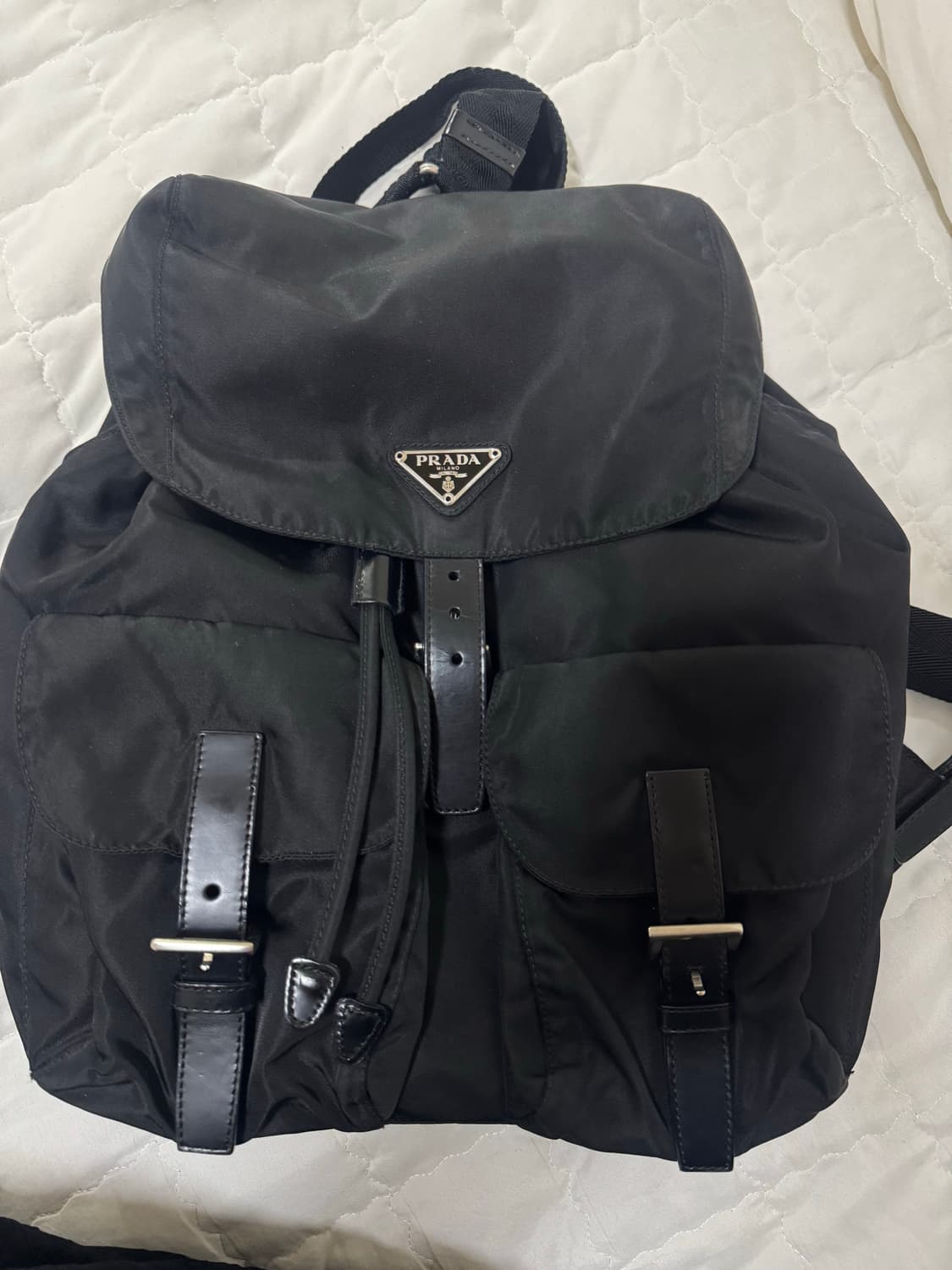 프라다 나일론백팩 M사이즈 상품이미지1