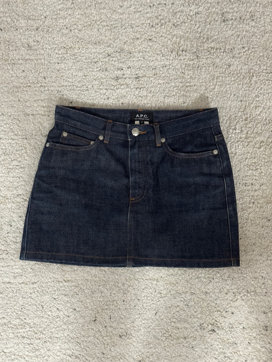 아페쎄 A.P.C. 미니주페 생지 데님스커트 상품이미지4