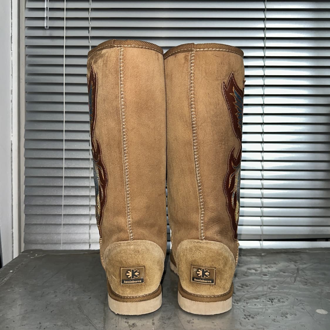 00s 리미테드 에디션 쿨라부라 봉황 패치 어그 부츠 상품이미지5