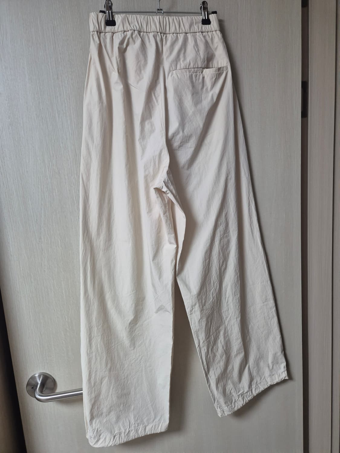 (22년) 아모멘토 투턱 와이드 드로우 스트링 팬츠 상품이미지2