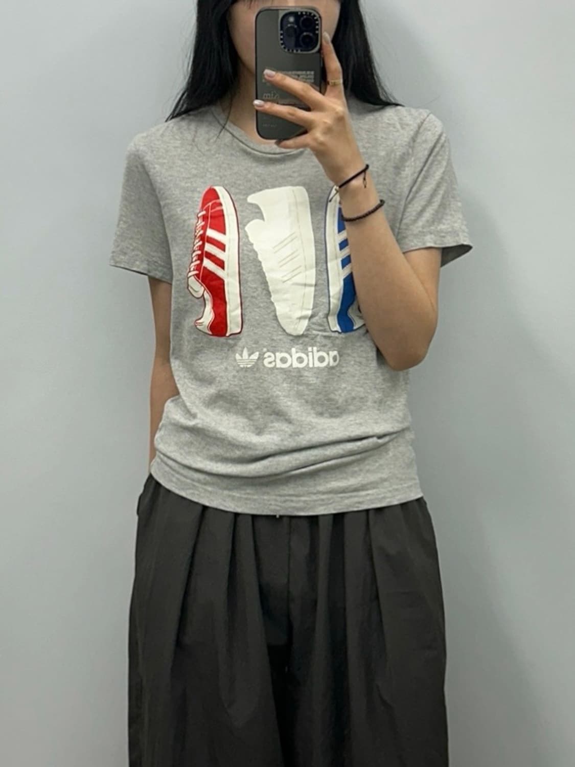 아디다스 그레이 반팔 티셔츠 상품이미지1