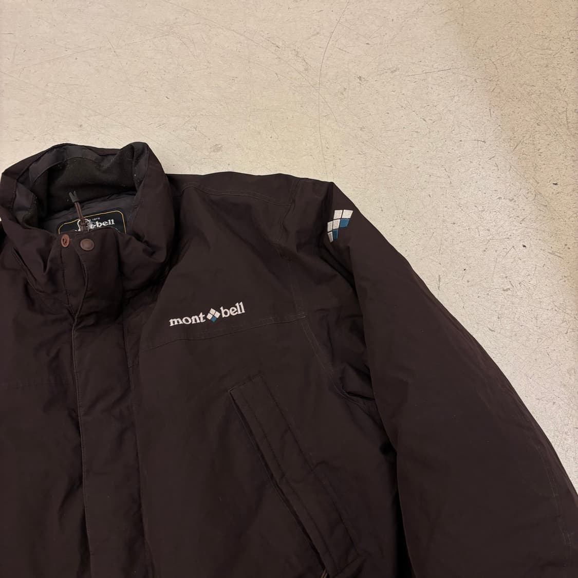 몽벨 브라운 고어텍스 구스다운 패딩 상품이미지2