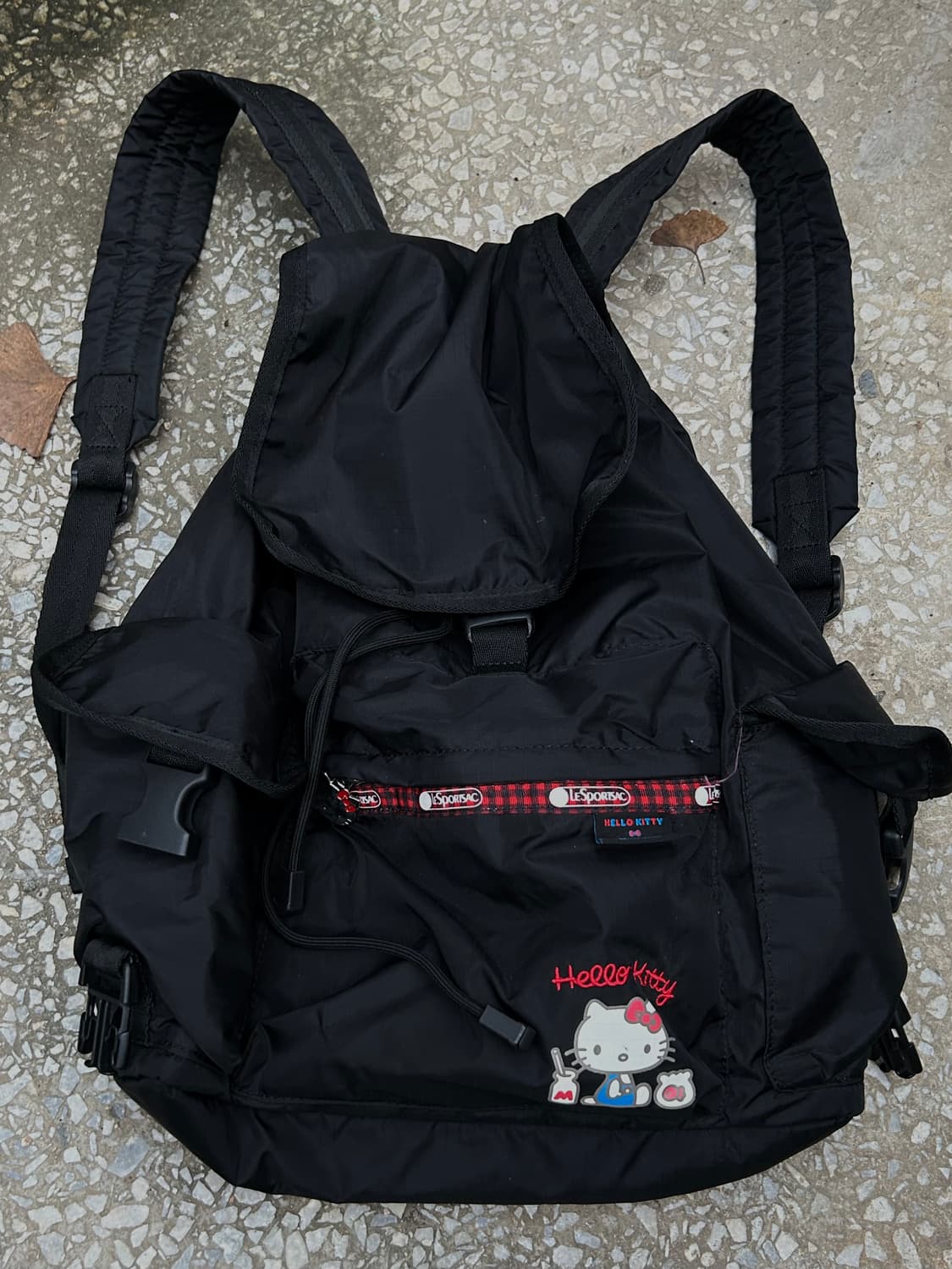 *rare* 레스포삭X헬로키티 포켓 블랙 백팩 상품이미지2