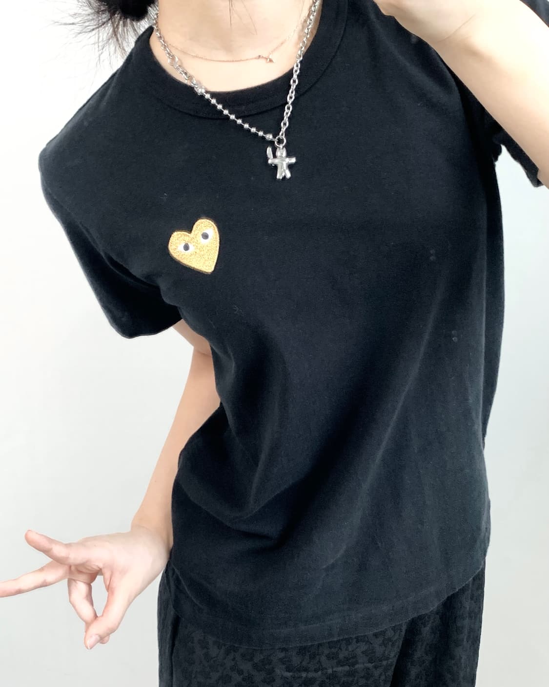 CommedesGarcons 꼼데가르송 블랙 하트와펜 티셔츠 상품이미지2