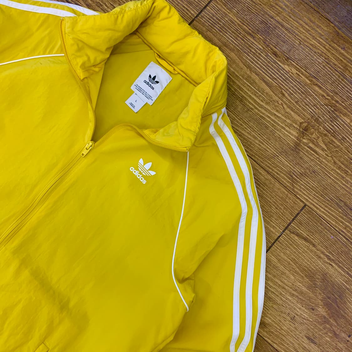 아디다스 SST 옐로우 바람막이 L 상품이미지1