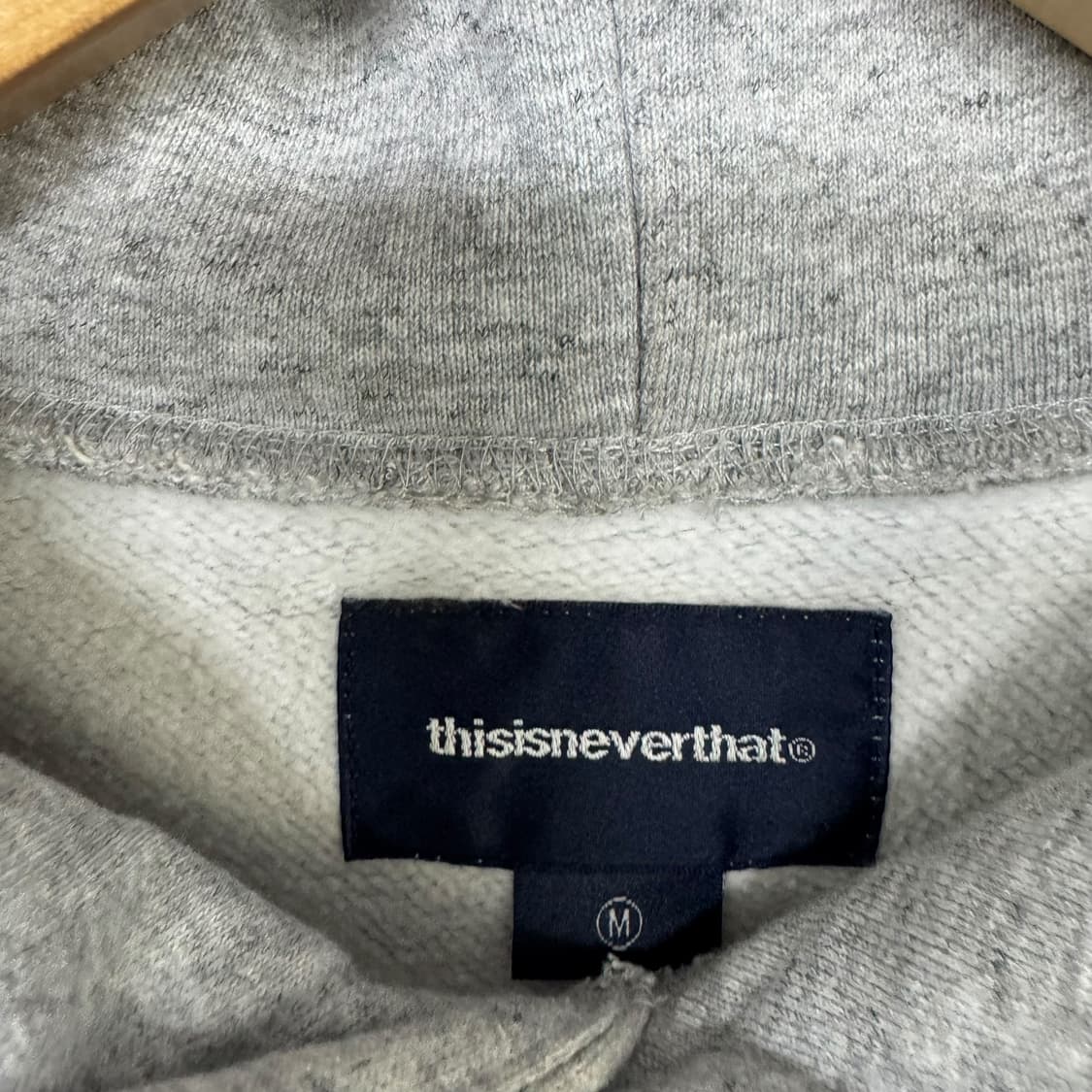 디스이즈네버댓 자수로고 후드티 상품이미지3